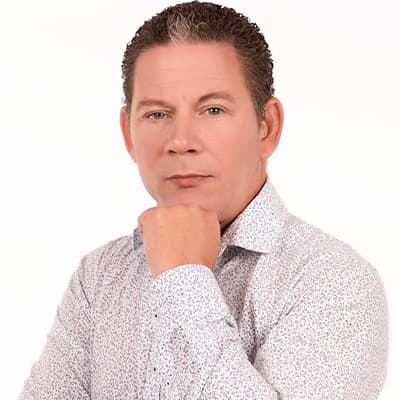 Jorge Ferdecaz Jorge Ferdecaz