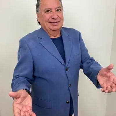 Carlos Yustis Carlos Yustis